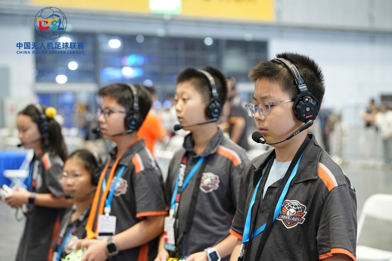 無(wú)人機(jī)足球比賽 無(wú)人機(jī)足球比賽