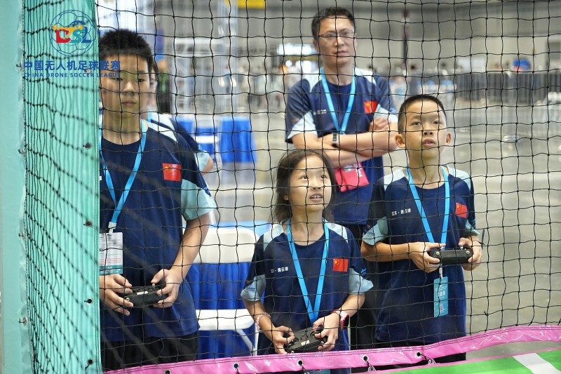 無(wú)人機(jī)足球比賽 無(wú)人機(jī)足球比賽